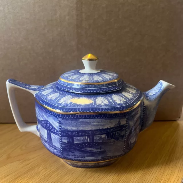 Ringtons Ltd Tea Merchants Wade Ceramics Teapot Blue and White