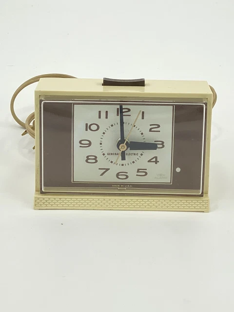 Vintage General Electric Alarm Clock Model Number 7365-5A Made In USA