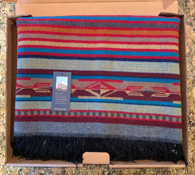Pendleton Fringed Chimayo Multicolor (Garnet) Throw Reversible Wool Blanket USA