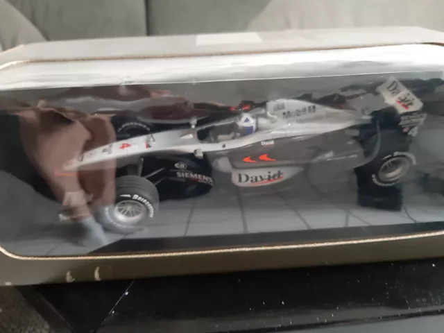 McLaren Mercedes 1:18 2001 David Coulthard