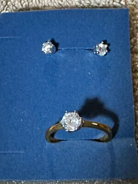Avon Goldtone and CZ Solitaire Ring & Stud Earring Set SIZE 10 NEW! Vintage 2001