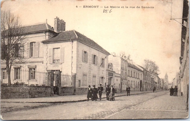 95 ERMONT - la mairie et la rue de Sannois.
