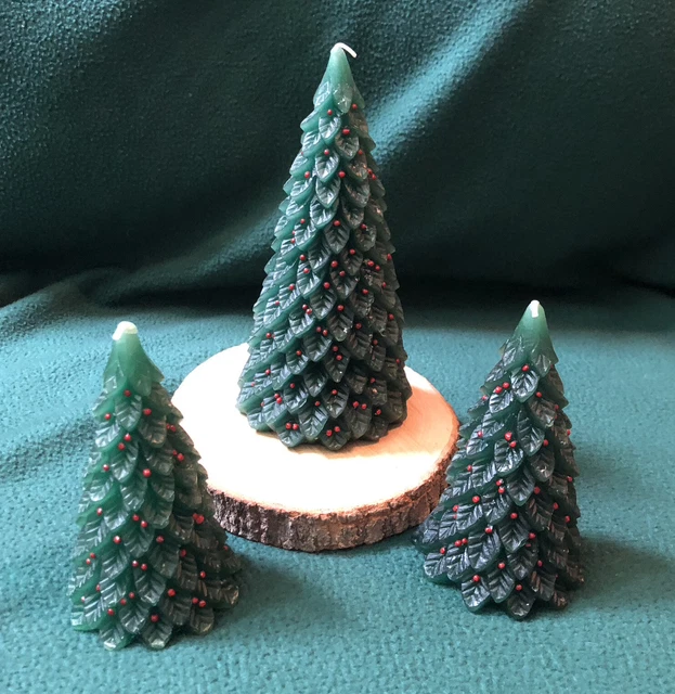 3 velas de árbol de Navidad de caja y barril dos 5"" y una de 7"" sin usar excelentes