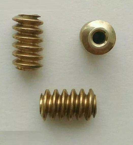3x Motor Spindle Worm Gear Worm Gear Straight 7mm Hole 2.3mm Pitch 2mm For Speed
