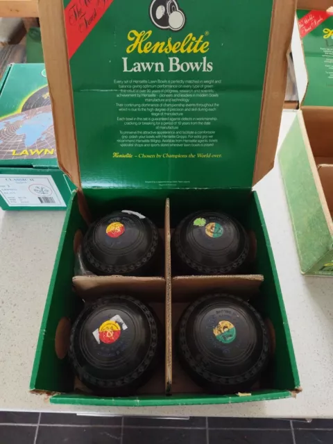 HENSELITE Classic 2 Deluxe Size 4 Heavy Lawn Bowls - Set of 4 Boxed