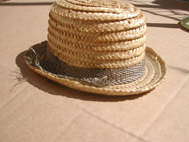 Chapeau ancien poupee dans poupées anciennes