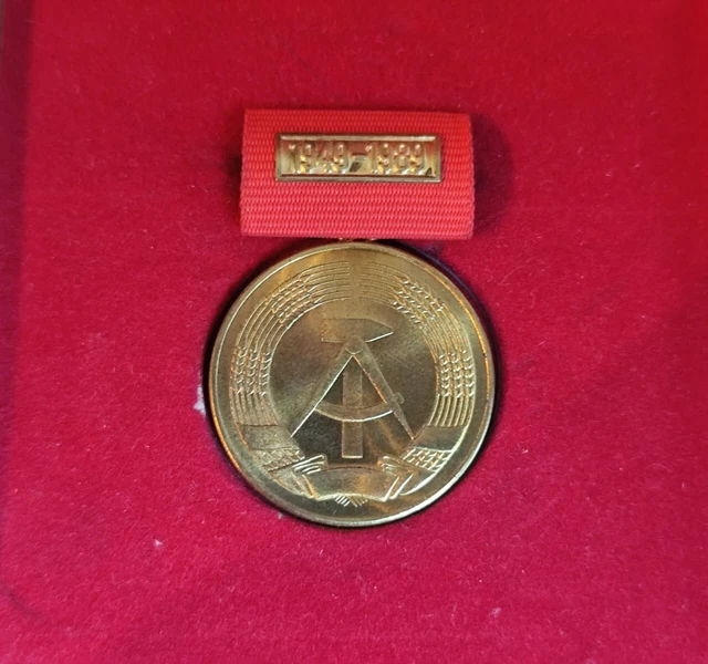 AUSZEICHNUNG DDR EHRENMEDAILLE zum 40. Jahrestag der DDR 1989, Etui