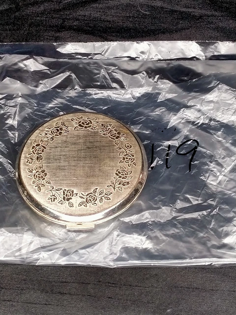 Vintage Silver Tone Stratton Compact with Rose Pattern #0119 Good Condition