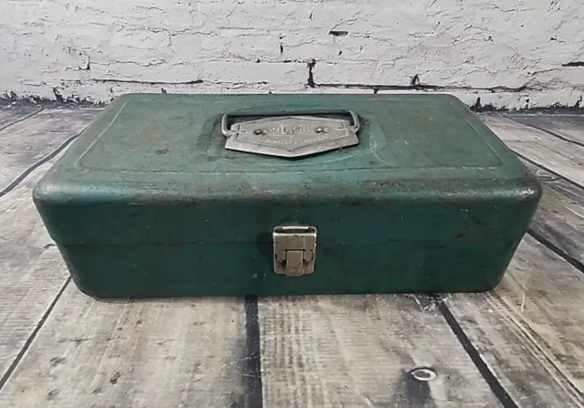 Vintage 1950s Victor Fishing Metal Tackle Box w/Lures Reels Plus Atco  Lititz,PA