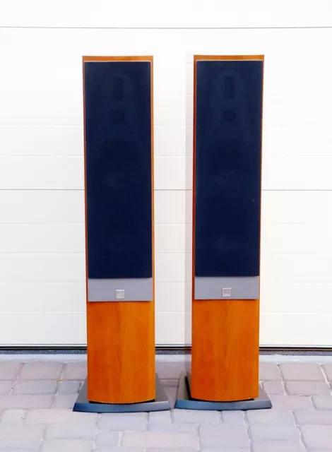 DALI MENTOR 6 FLOOR STANDING SPEAKERS in CHERRY DALI MENTOR 6 FLOOR STANDING SPEAKERS in CHERRY