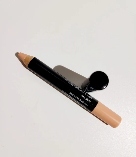Lápiz facial de retoque marrón Bobbi mediano nuevo