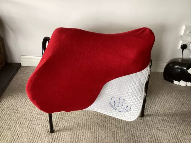 Albion Red Fleece Saddle Cover