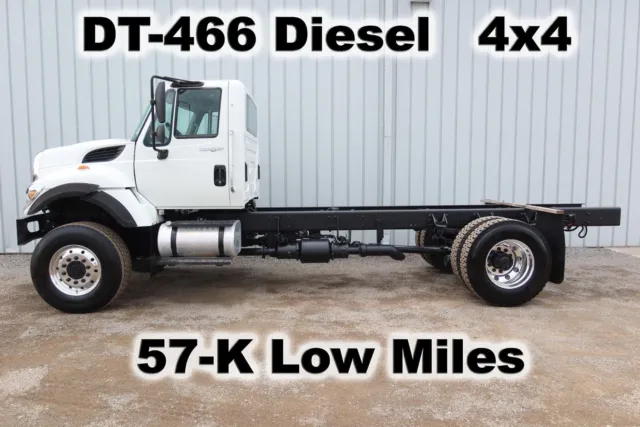 7300 Dt-466 Diesel Automatic 4X4 4 Wheel Drive Cab Chassis Straight Frame Truck