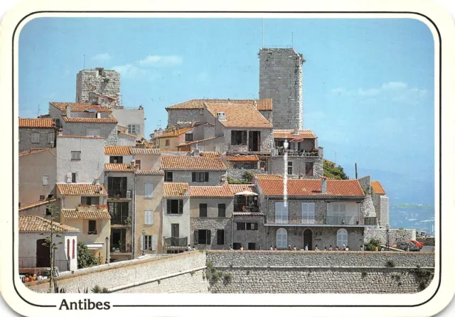 CPM Antibes château et la tour sarrazine (131961)