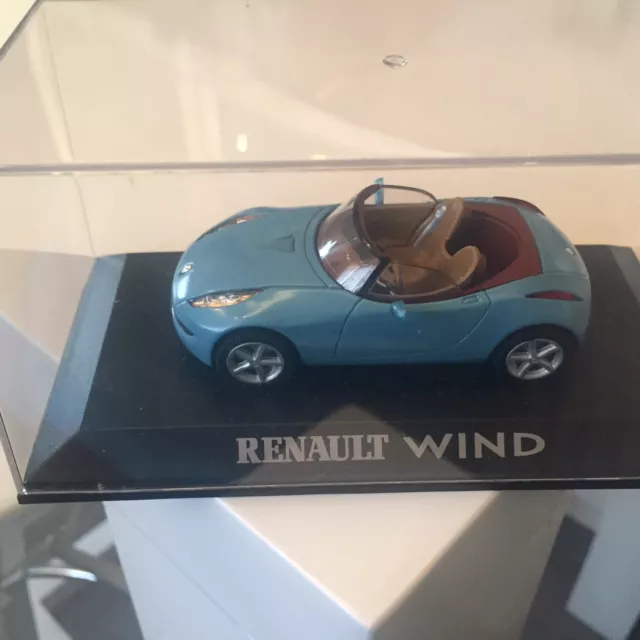 universal hobbies 1 43 Norev M6 Renault WiND