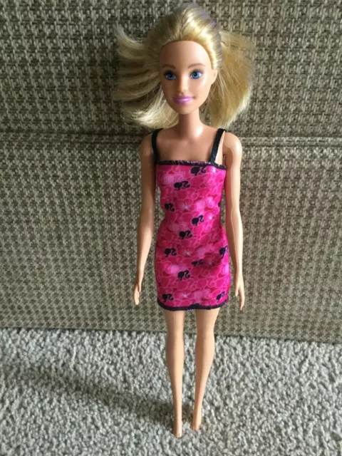 2019 Mattel Barbie Advent Holiday Calendar #GFF61 Barbie Doll in #T7439 Dress