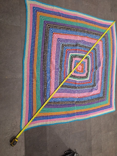 Coperta vintage grande all'uncinetto a mano colorati quadrati scacchiera