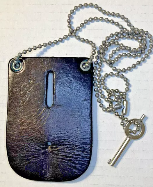 Vintage Safariland Model 7352 Badge Holder with Neck Chain & Handcuff Key -Black