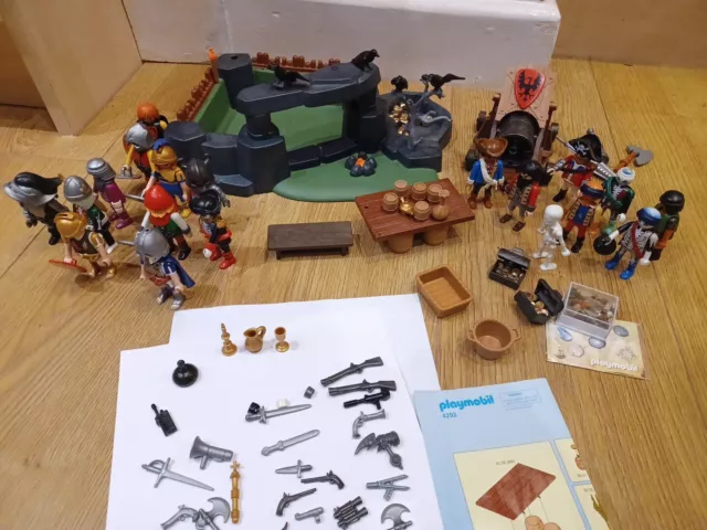 Playmobil Set 4292 Pirate Gang Treasure & Viking Hideout Large Set Weapons