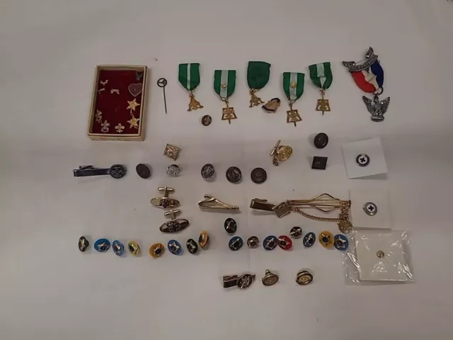 Lot of 1960/70s BSA Boy Scouts Eagle Award Pins