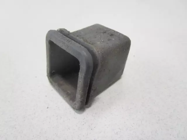 37637 Mercury Mariner 35-140 HP Outboard Bottom Cowl Fuel Connector Rubber Boot