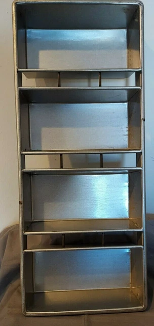 AMERICAN PAN 4-STRAP BREAD/LOAF PAN 1296 CHICAGO METALLIC 49415 EQUIVALENT 1½lb AMERICAN PAN 4-STRAP BREAD/LOAF PAN 1296 CHICAGO METALLIC 49415 EQUIVALENT 1½lb