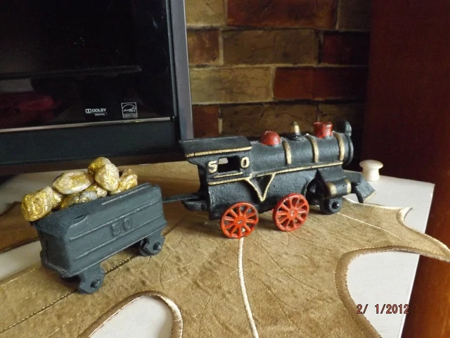 Vintage Ohio Cast Iron Locomotive Train Engine # 50 Black & Red & Coal Tener.