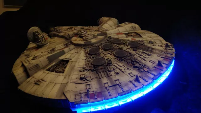 Star Wars Millennium Falcon ESB Version 72cm long + LED LIGHTS IN ENGINE