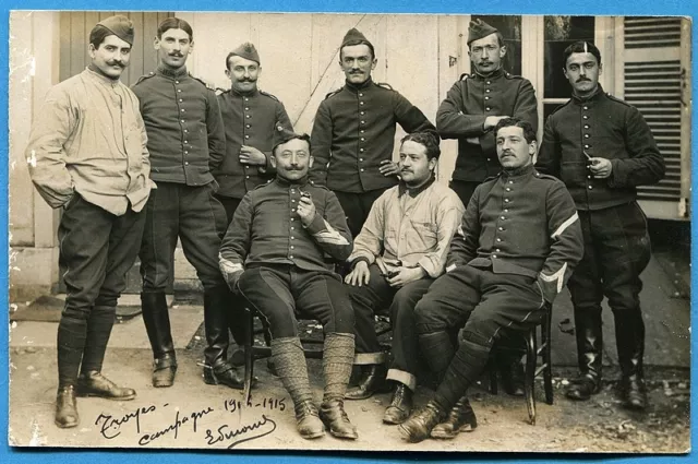 CPA PHOTO: Soldats du 18° Régiment de Chasseurs à Cheval / Guerre 14-18 / 1915