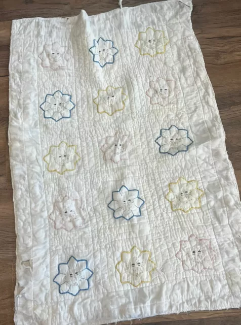 Vtg Soft Hand Made Embroidered Crib Baby Quilt White Angel Baby Faces Cabbage