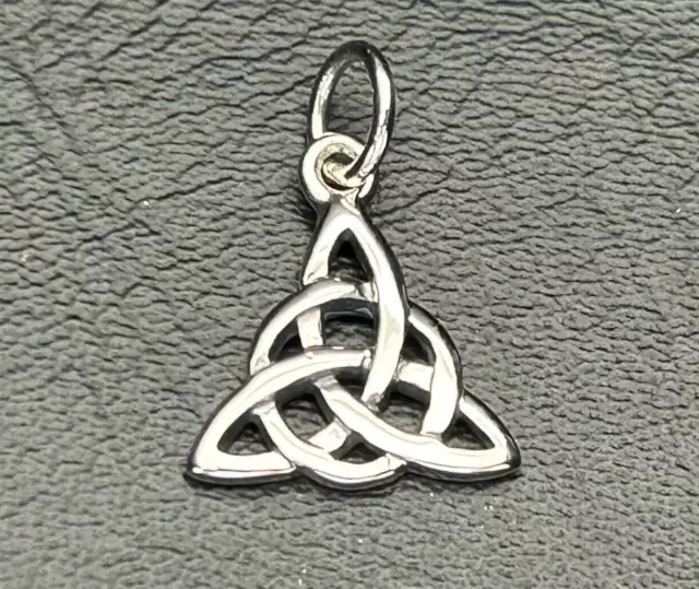 925 Sterling Silver Celtic Knot Triquetra Pendant Charm Triangle Wicca Witch