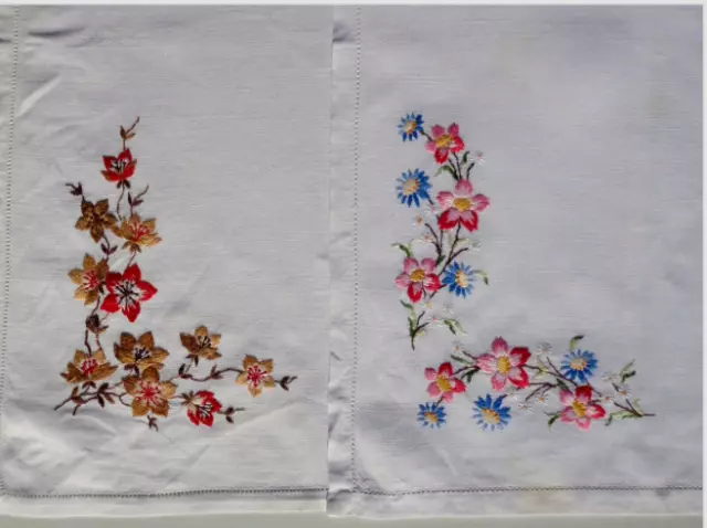2 x Vintage White rectangle Linen Tray Table Cloths Mats. Floral  Embroidery