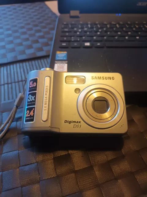 digital camera