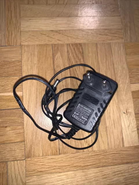 Original Netzteil PAS18AA-W01201500 Output: 12V-1,5A