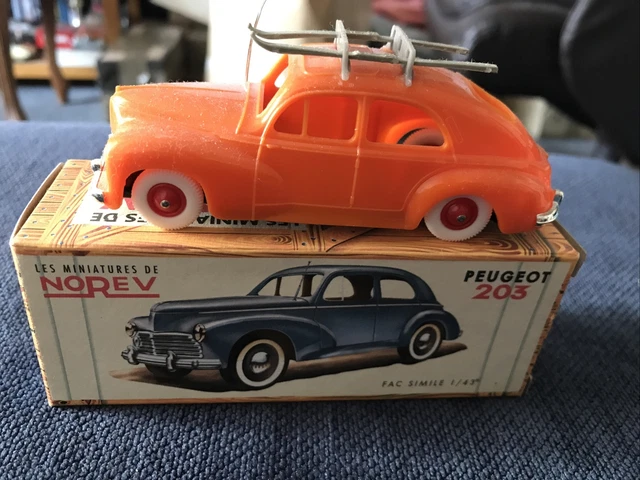 PEUGEOT 203 1954 Gris NOREV 1:43 blister of reference G1124002