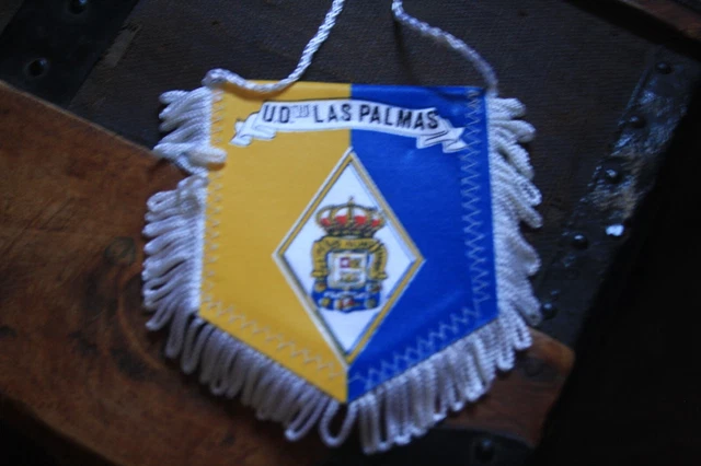 GRAND FANION PENNANT WIMPEL )) CD CIUDAD BADIA / ESPANA