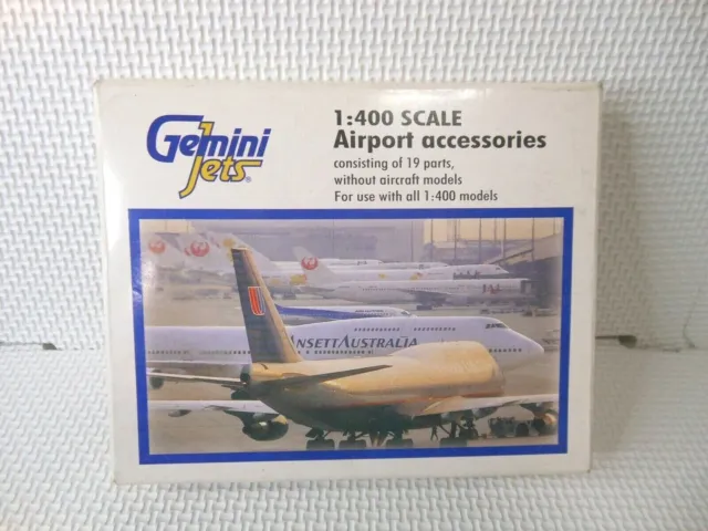 Gemini Jets Airport accessories 19 piece 1:400 Scale Airlines Airport Fuel truck