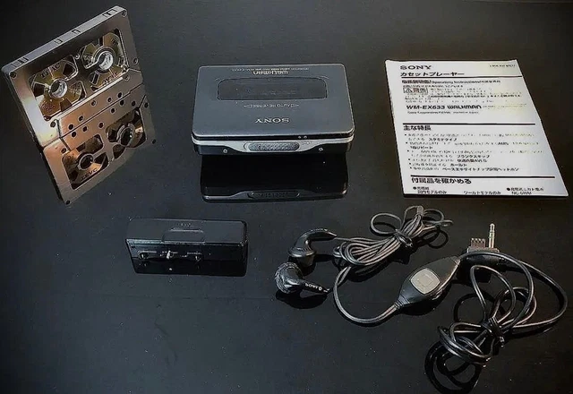 LECTEUR ET ENREGISTREUR DE CASSETTE PORTABLE SONY CLEAR VOICE