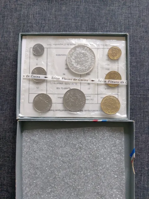 Coffret Monnaie De Paris 1973, Serie Fleur De Coins. Lot 54 G