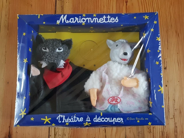 Théâtre De Marionnettes Avec Des Personnages De Conte De Fées Pour Les