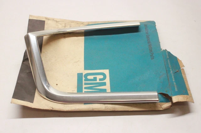 NOS 1963 Chevrolet Impala Belair Left Quarter Panel Cove Trim Molding 3831601
