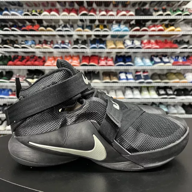 Lebron soldier deals 12 blackout