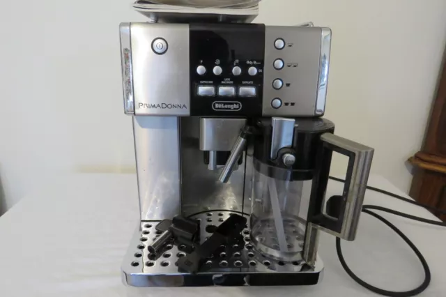 DeLonghi PrimaDonna ESAM6600 Kaffeemaschine für Bohnen zur Tasse