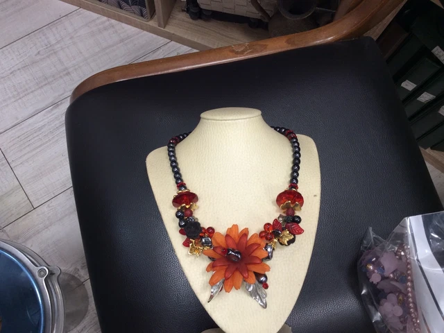 Collier Vintage Fantaisie Doré - Occasion - Bijou élégant Rétro