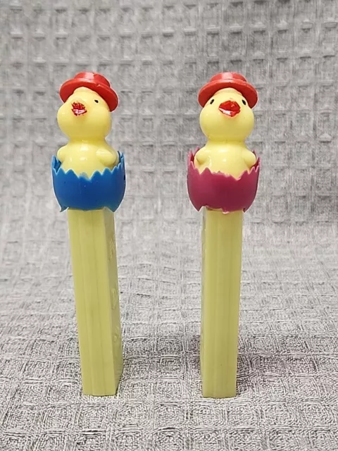 PEZ Dispensers 1976 Vintage No Feet Chick with Hat Austria Easter Yellow stem