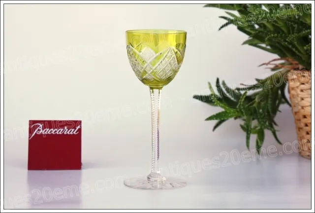 Verre à vin du Rhin en cristal de Baccarat modèle S1138 - Roemer glass