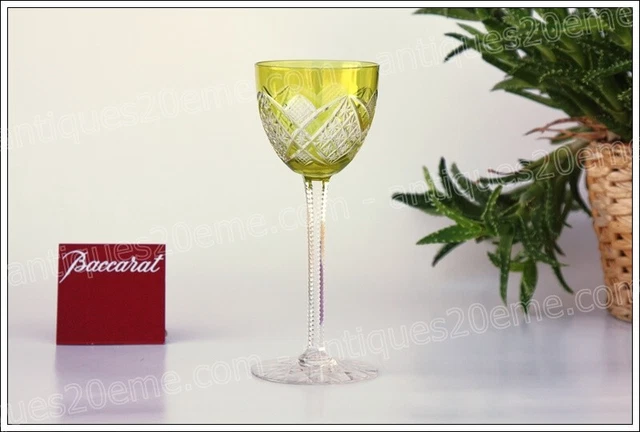 Verre à vin du Rhin en cristal de Baccarat modèle S1138 - Roemer glass