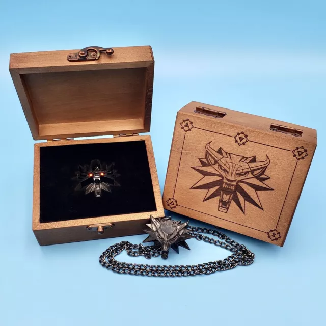 The Witcher III Geralt Wolf Medallion LED Eyes Pendent Necklace in Wooden Box