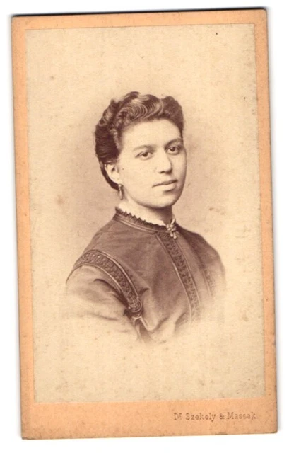 Fotografie Dr. Szekely & Massak, Wien, Elisabethstr. 1, Junge Dame in hübscher