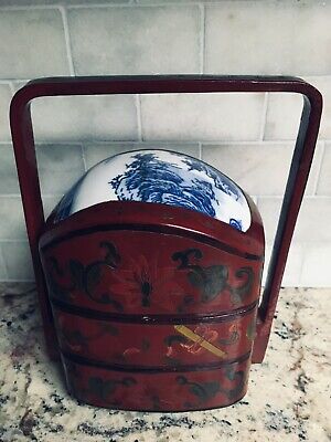 8 3/4 Japanese Jubako Box~Red Lacquer/Blue Porcelain Lid w Handle~3 tier~Vintage